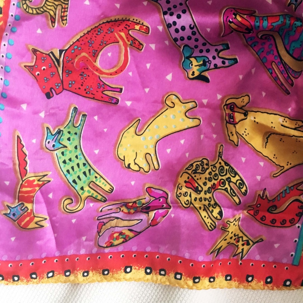 Long scarf filled with multicolored dogs